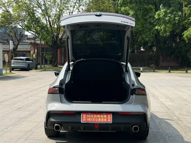 Changan UNI-V — Фото автомобиля 13