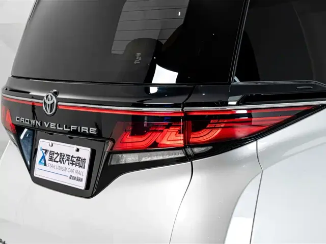 Toyota Vellfire — Фото автомобиля 7