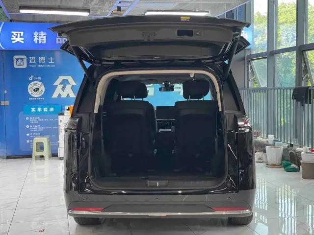 GAC Trumpchi E8 — Фото автомобиля 4