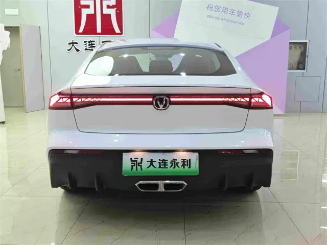 Changan UNI-V — Фото автомобиля 6