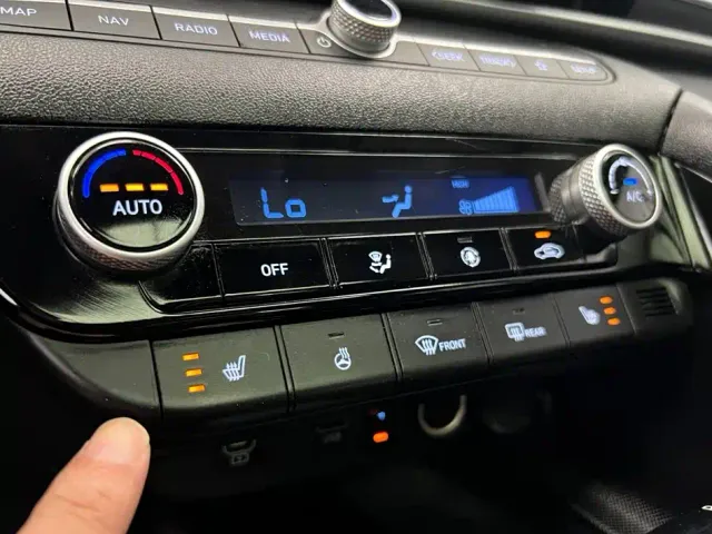 Hyundai Elantra — Фото автомобиля 14