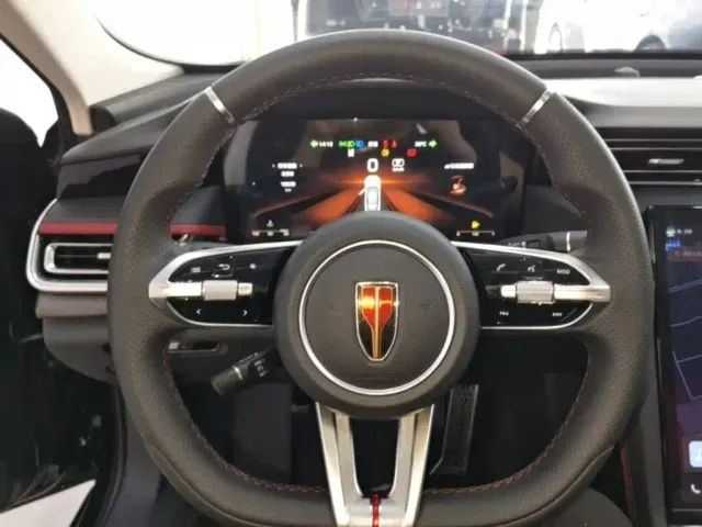 Hongqi H6 — Фото автомобиля 10