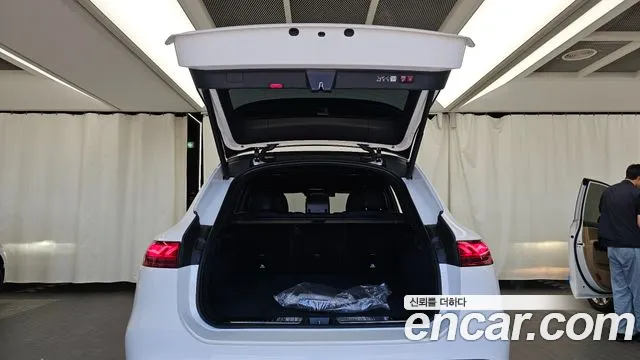 Mercedes-Benz EQS — Фото автомобиля 17