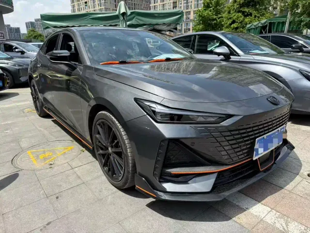 Changan UNI-V — Фото автомобиля 3