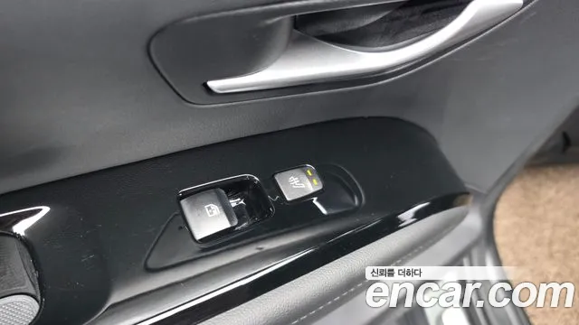 Hyundai Tucson Tucson (NX4) Дизель 2.0 2WD — Фото автомобиля 30