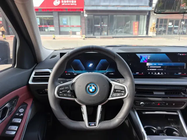 BMW i3 — Фото автомобиля 8