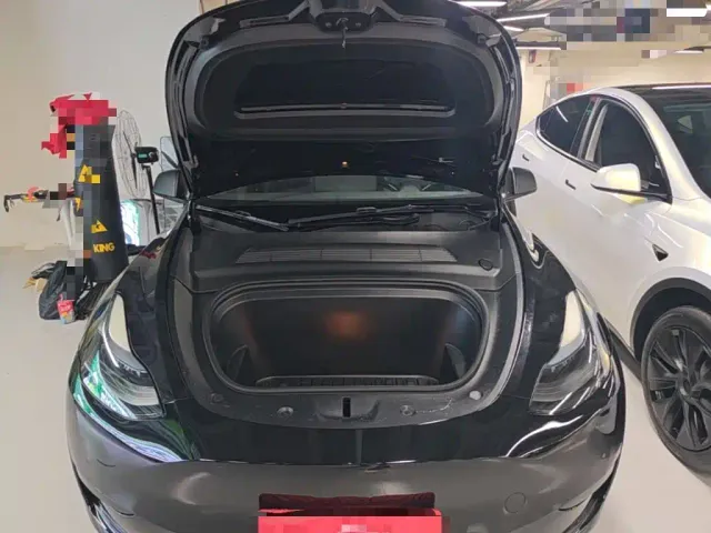 Tesla Model Y — Фото автомобиля 19