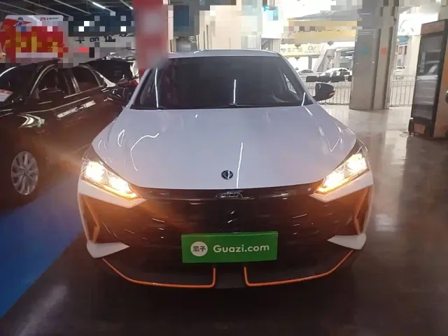 Dongfeng Yixuan — Фото автомобиля 2