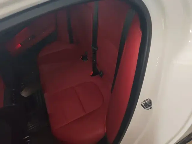 Jaguar XEL — Фото автомобиля 16