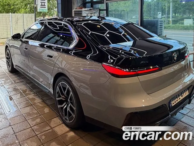 BMW 7 Series G70 — Фото автомобиля 7
