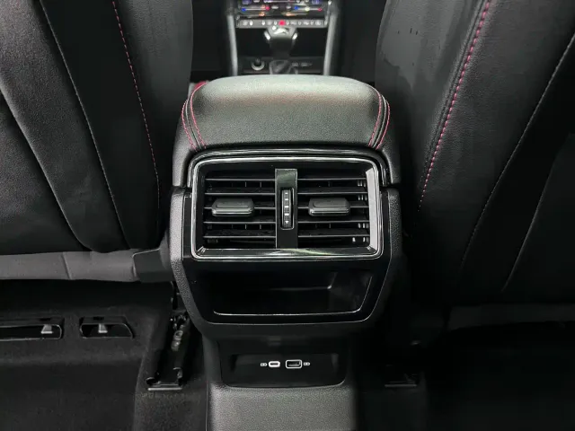 Skoda Karoq — Фото автомобиля 13