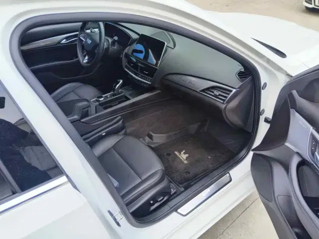 Cadillac CT5 — Фото автомобиля 13