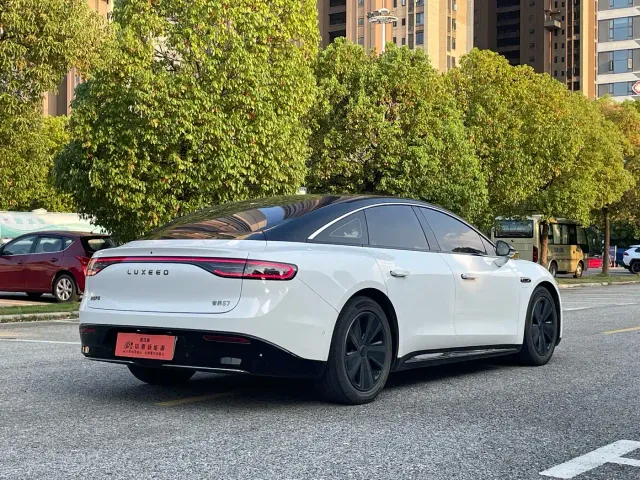 Luxeed S7 — Фото автомобиля 12