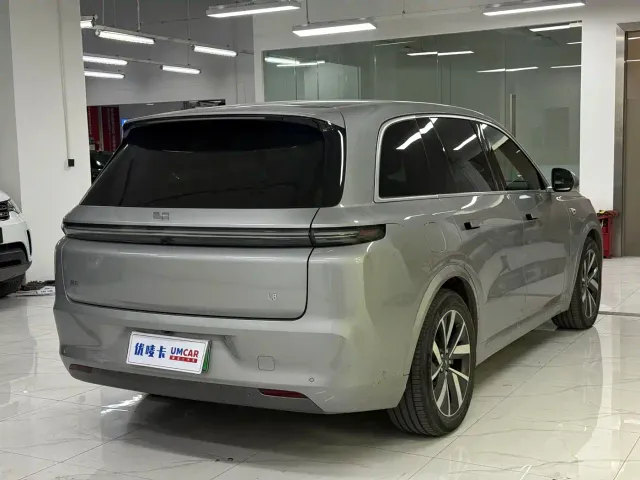 Li Auto L8 — Фото автомобиля 6