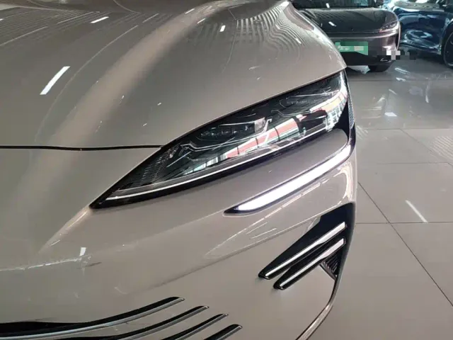 BYD Song PLUS — Фото автомобиля 23
