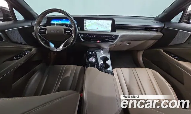 Kia K8 — Фото автомобиля 10