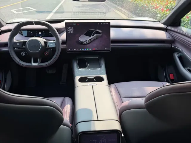 Xiaomi SU7 — Фото автомобиля 10