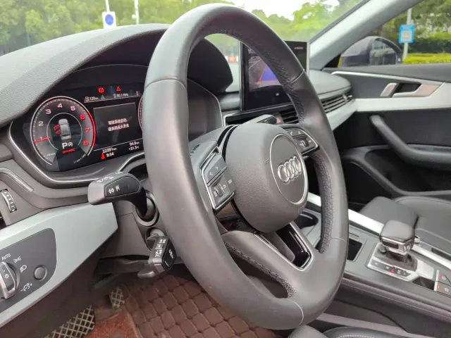 Audi A4L — Фото автомобиля 24