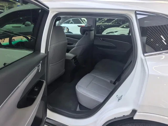 Buick E5 — Фото автомобиля 8