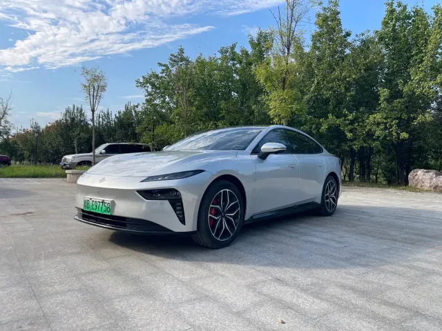 Dongfeng eπ 007 — Фото автомобиля 3