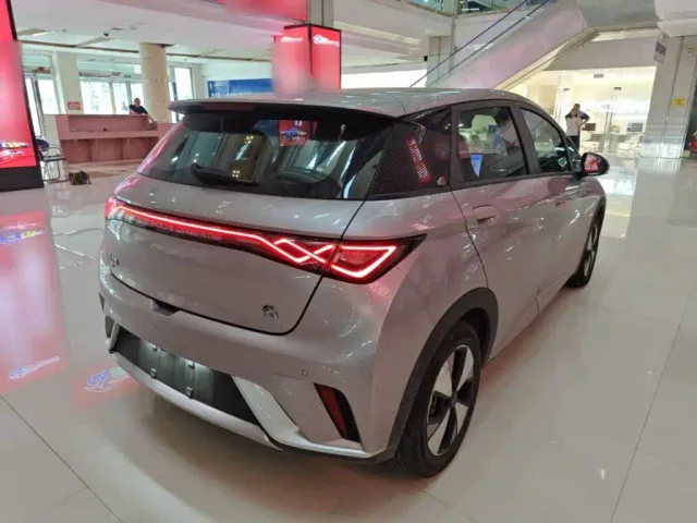 BYD Dolphin — Фото автомобиля 6