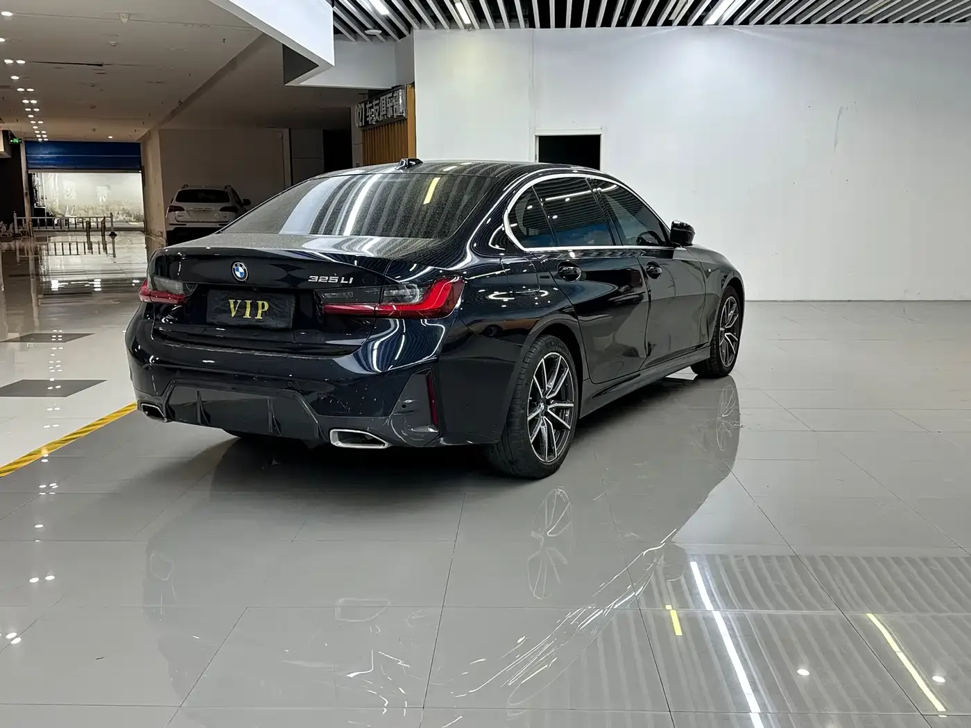 BMW BMW 3 Series 2024 325Li M Sport Package — Фото автомобиля 4