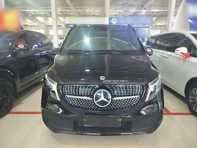 Mercedes-Benz V-Class — Фото автомобиля 2