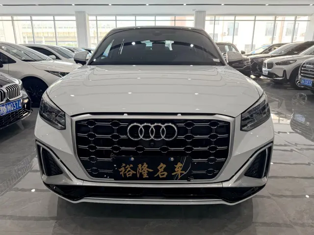 Audi Q2L — Фото автомобиля 2