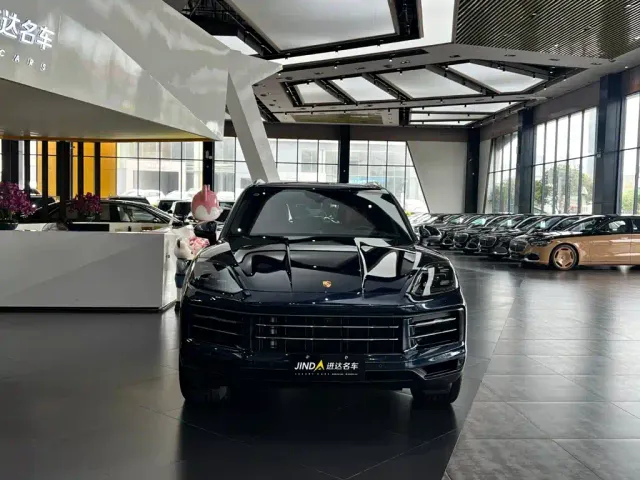 Porsche Cayenne — Фото автомобиля 4