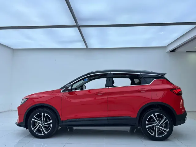 Geely Binyue — Фото автомобиля 4