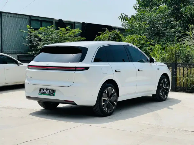 Li Auto L6 — Фото автомобиля 19