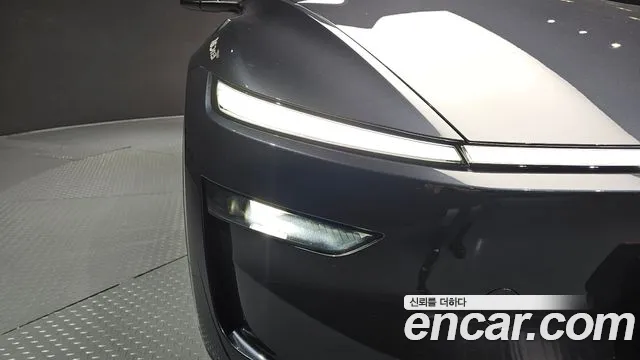 Tesla Model Y — Фото автомобиля 14