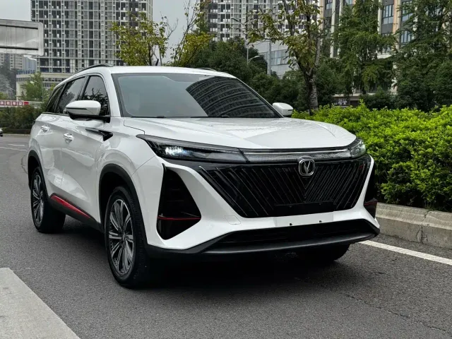 Changan CS75 Plus — Фото автомобиля 3