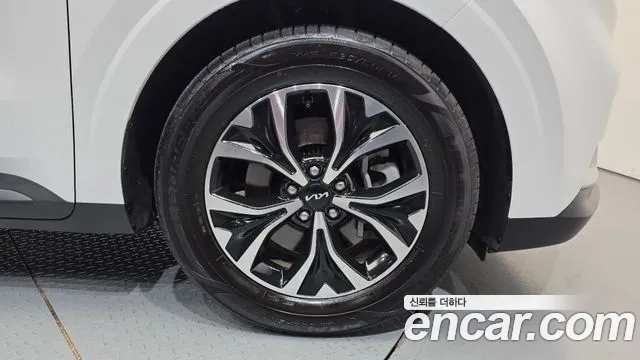 Kia Canival Carnival 4 поколение Бензин 9 мест Prestige — Фото автомобиля 5