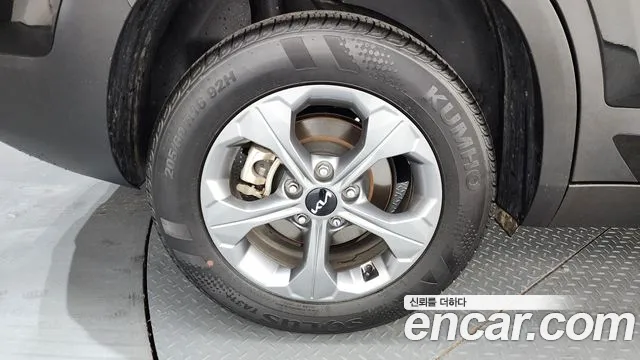 Kia Seltos Новый Seltos Бензин 2.0 2WD — Фото автомобиля 4