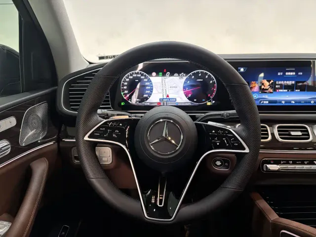 Mercedes-Benz GLE-Class — Фото автомобиля 16