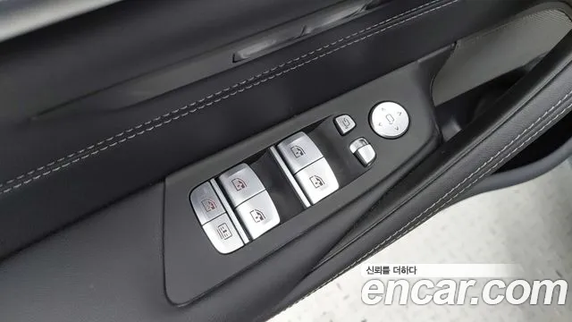 BMW 5 Series G30 — Фото автомобиля 12