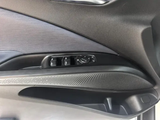 Buick Velite 6 — Фото автомобиля 12