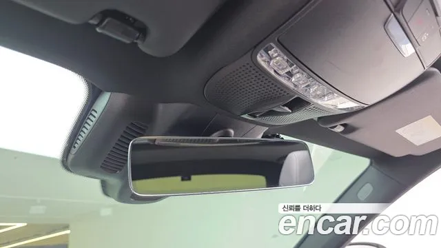 Mercedes-Benz E-Class — Фото автомобиля 7