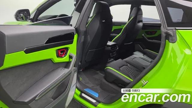 Lamborghini Urus — Фото автомобиля 8