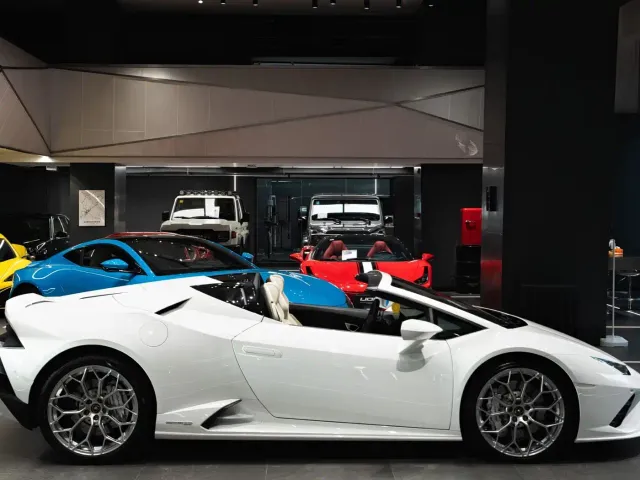 Lamborghini Huracan — Фото автомобиля 8