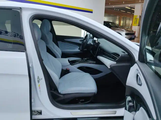 BYD Seal 2022 550km Standard Range RWD Premium — Фото автомобиля 8