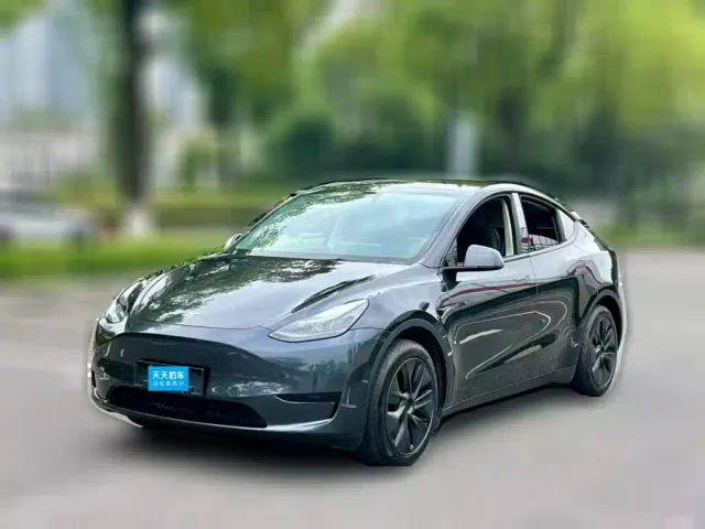 Фотография автомобиля — Tesla Model Y