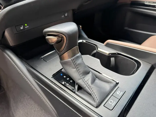 Lexus ES — Фото автомобиля 7