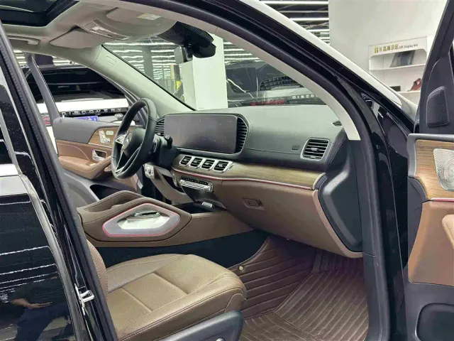 Mercedes-Benz GLE-Class — Фото автомобиля 8