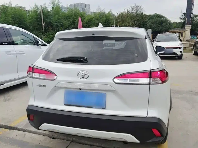 Toyota Corolla Cross — Фото автомобиля 5