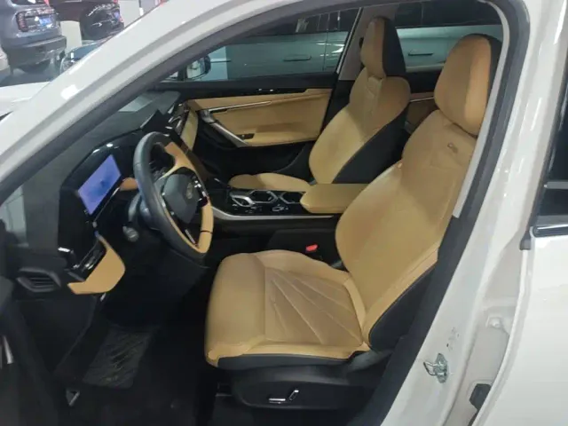 Geely Boyue L — Фото автомобиля 14