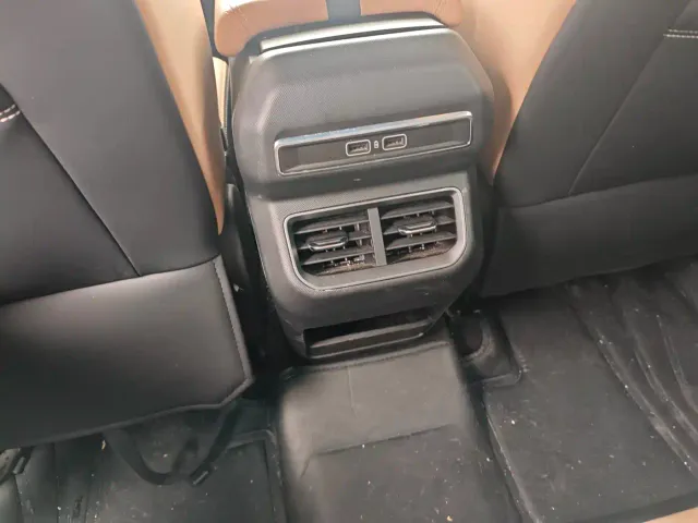Geely ICON — Фото автомобиля 9