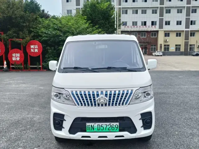 Changan Ruixing EM60 — Фото автомобиля 2