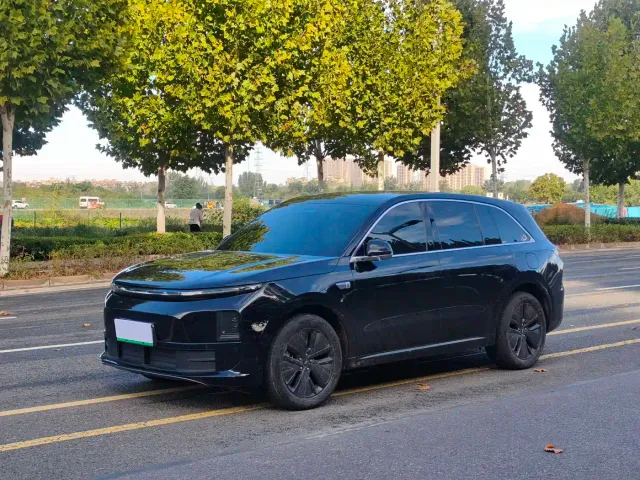 Фотография автомобиля — Li Auto L6
